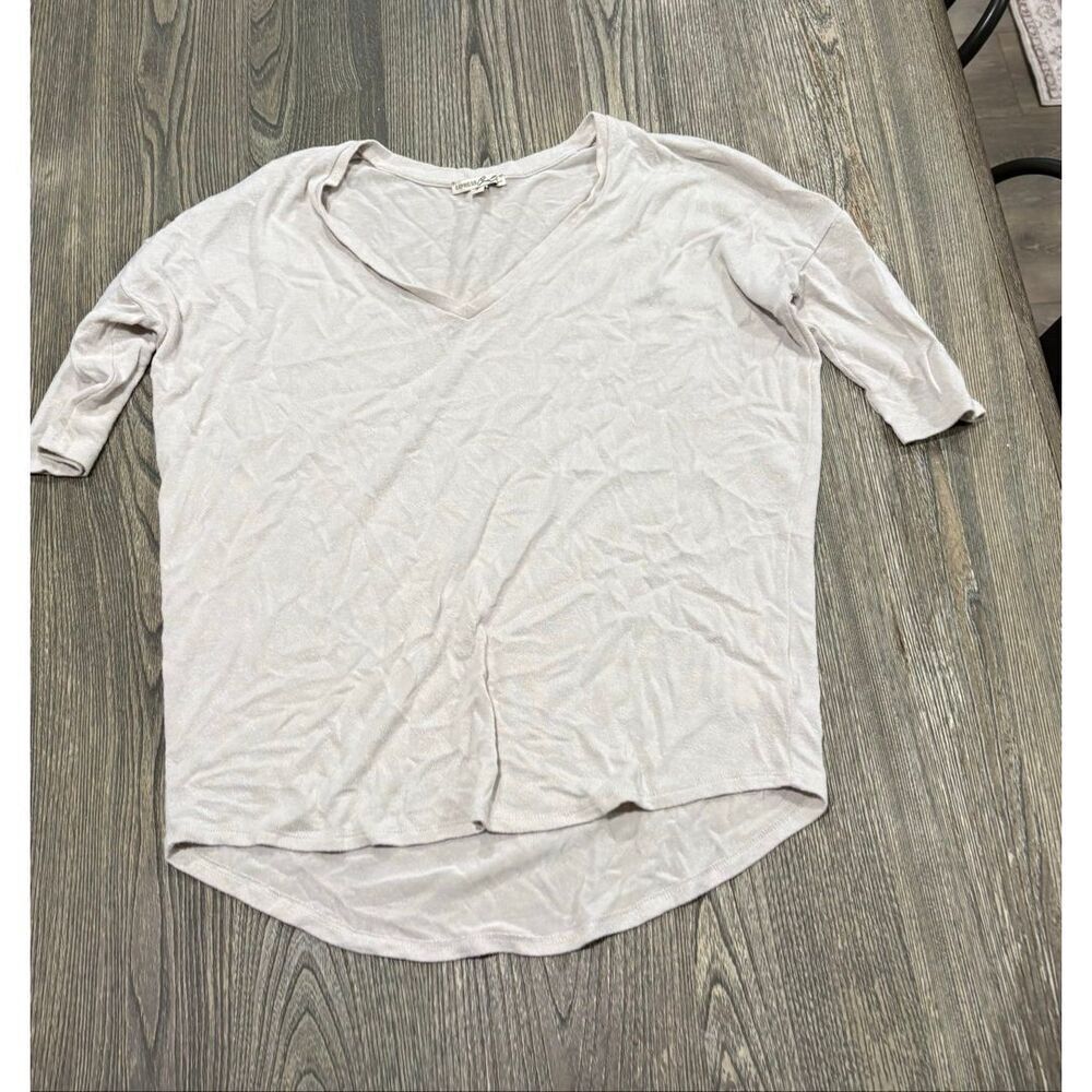 Express One Eleven Womens 3/4 Sleeve Knit Sweater Top V-Neck Pullover Tan Size M